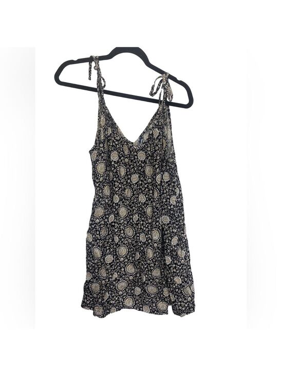 Old Navy Dresses & Skirts - Old Navy Floral Tie-Strap V-Neck Mini Dress - Size M
